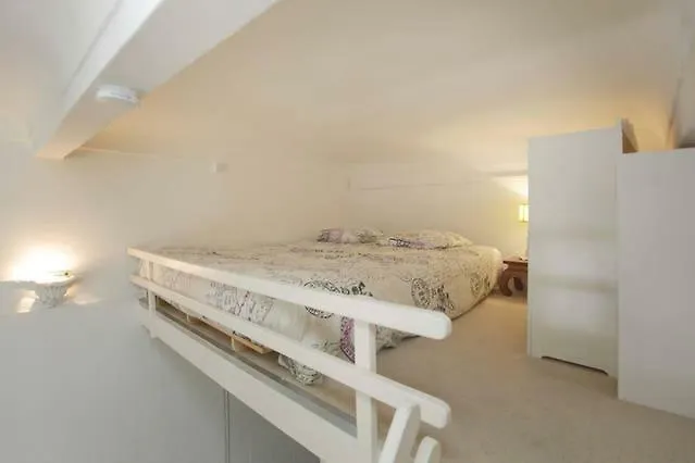 Studio- Antibes-juan Les Pins- Cote D'azur アパート
